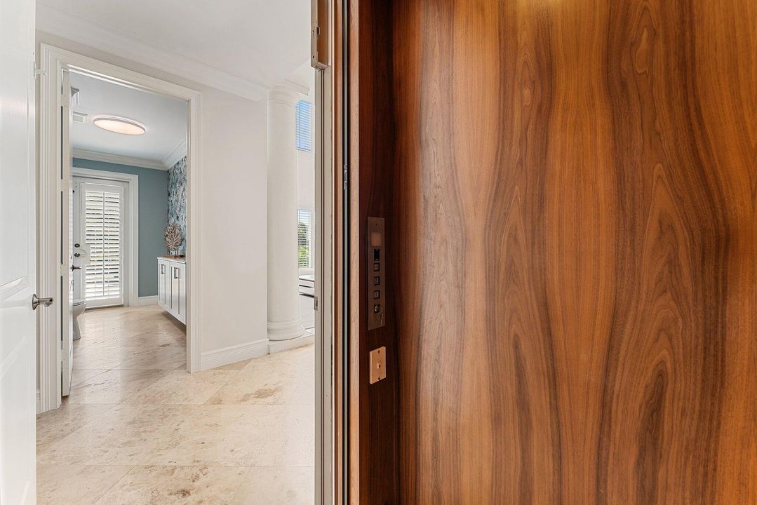 На продажу: $6,875,000 (3 спален, 2 ванн, 4217 Квадратных фут)