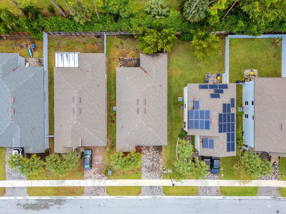 待售: $550,000 (4 贝兹, 2 浴室, 1733 平方英尺)