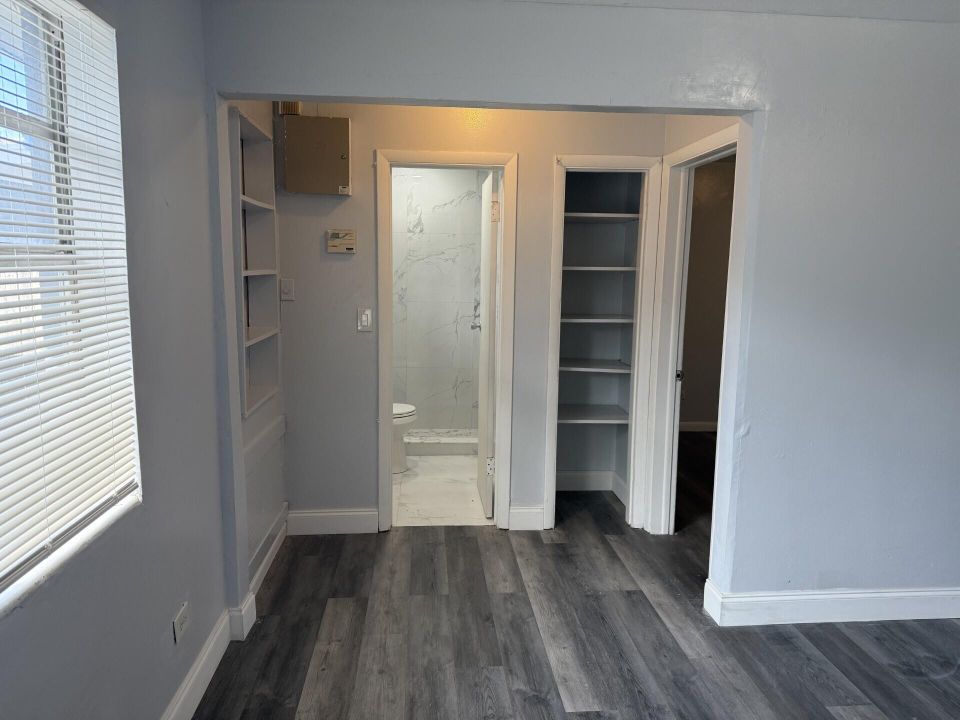 For Rent: $2,000 (2 beds, 1 baths, 848 Square Feet)