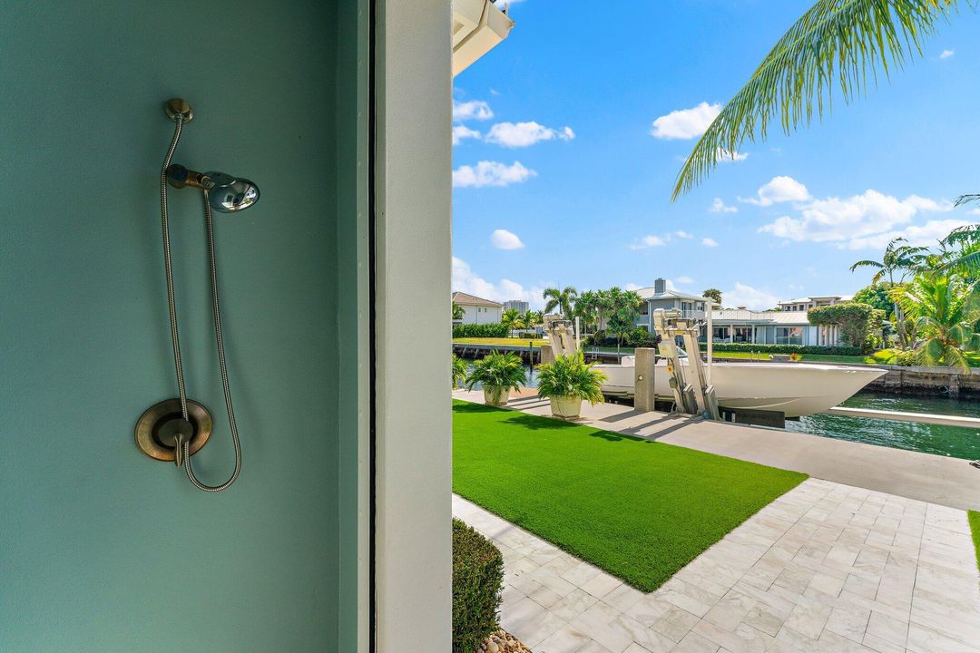 На продажу: $6,875,000 (3 спален, 2 ванн, 4217 Квадратных фут)