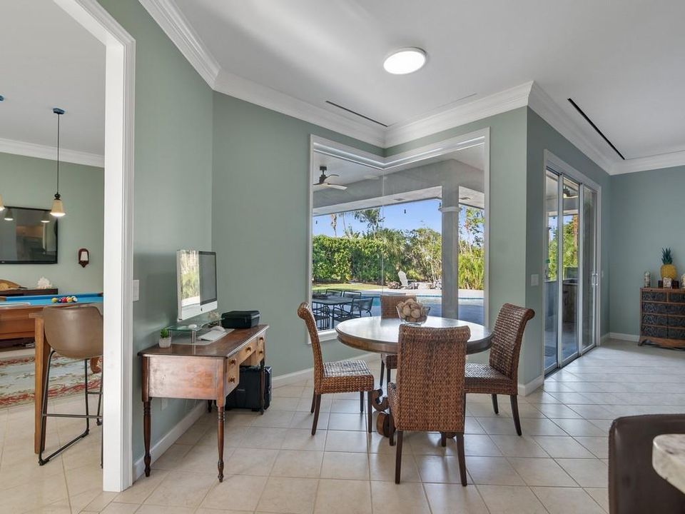 En Venta: $2,395,000 (4 camas, 3 baños, 2691 Pies cuadrados)