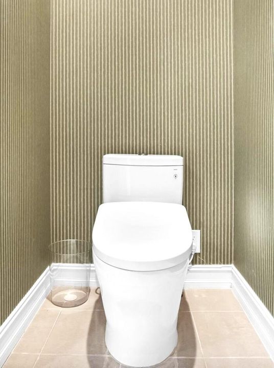 For Sale: $1,395,000 (3 beds, 3 baths, 1826 Square Feet)