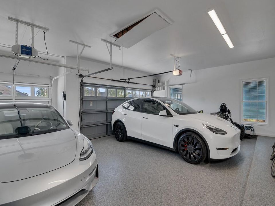 En Venta: $2,395,000 (4 camas, 3 baños, 2691 Pies cuadrados)