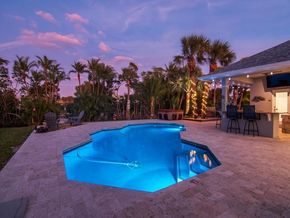 En Venta: $2,395,000 (4 camas, 3 baños, 2691 Pies cuadrados)