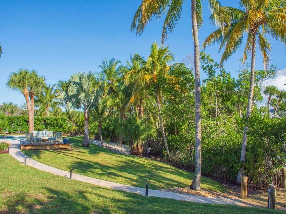 En Venta: $2,395,000 (4 camas, 3 baños, 2691 Pies cuadrados)