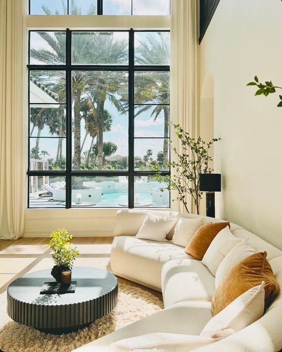 For Sale: $4,895,000 (4 beds, 4 baths, 4106 Square Feet)