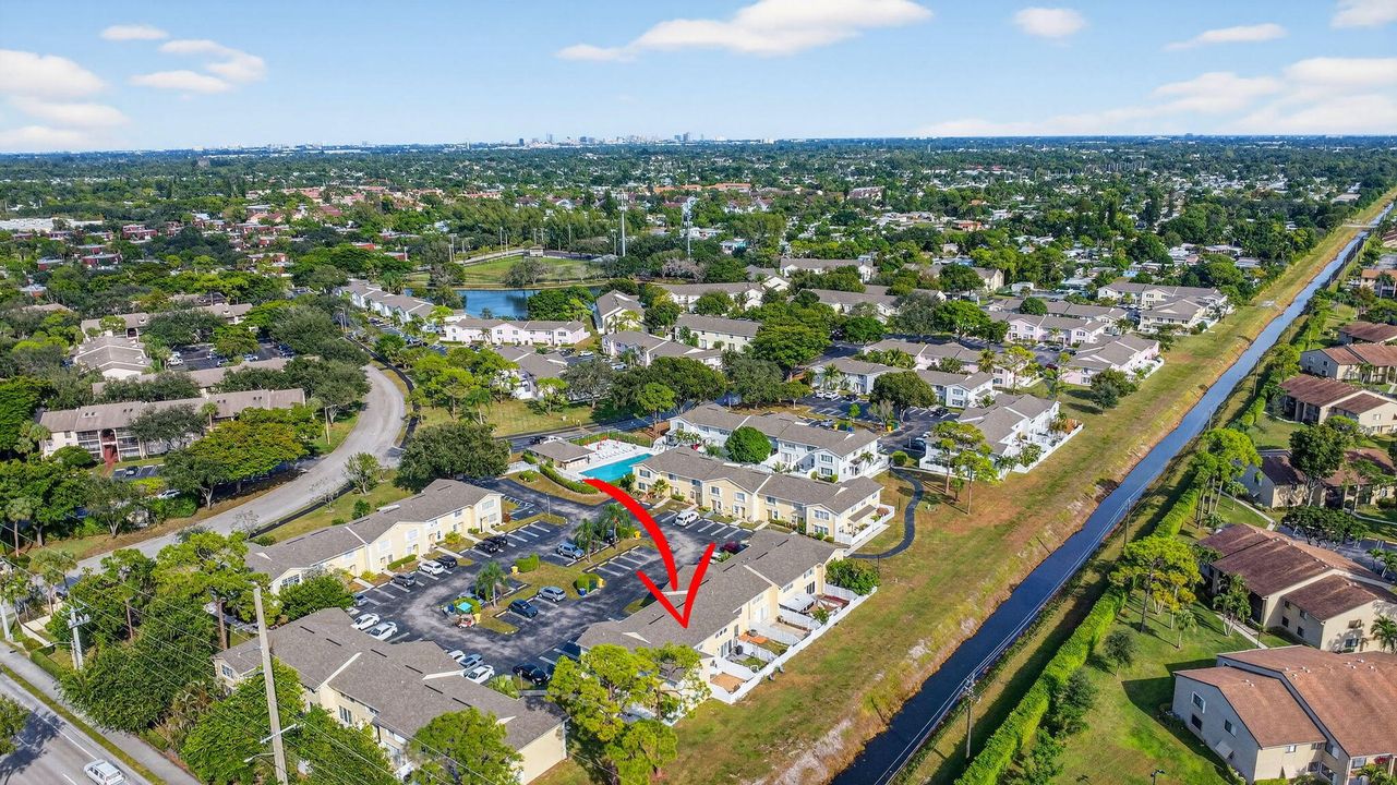 待售: $329,000 (2 贝兹, 2 浴室, 1195 平方英尺)