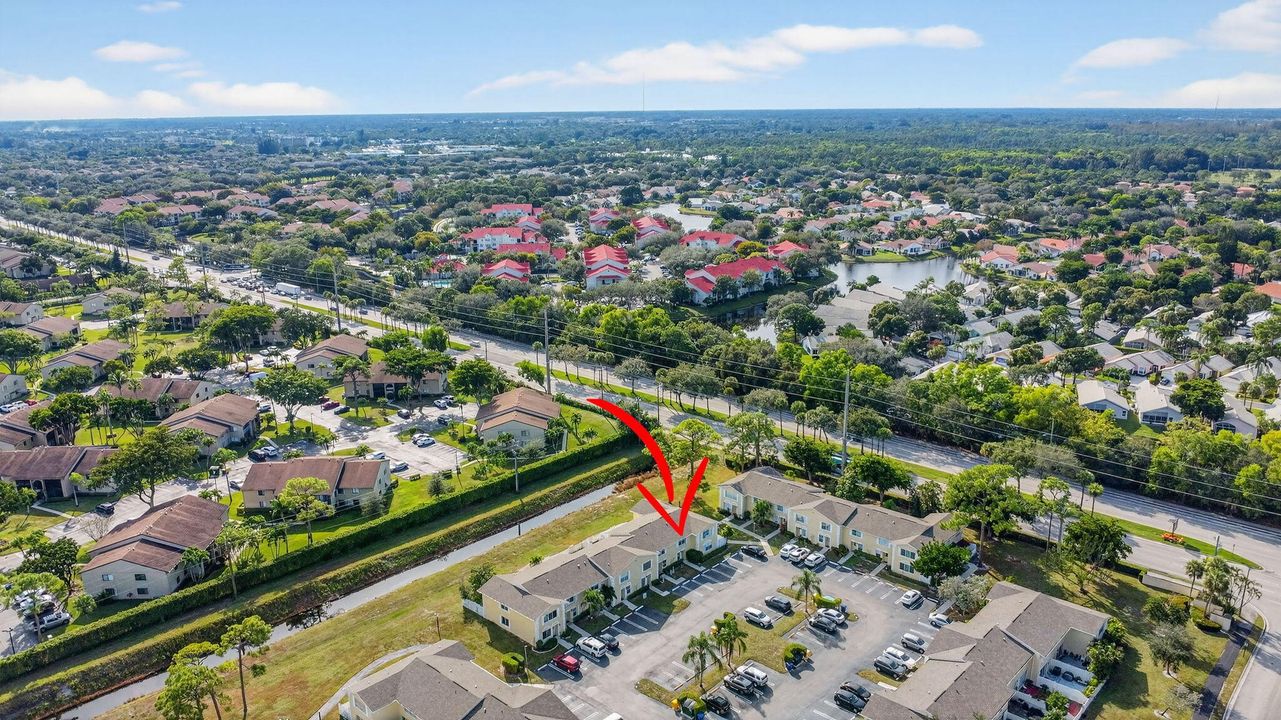 待售: $329,000 (2 贝兹, 2 浴室, 1195 平方英尺)