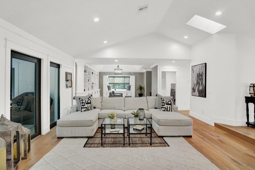 En Venta: $2,125,000 (5 camas, 4 baños, 3935 Pies cuadrados)