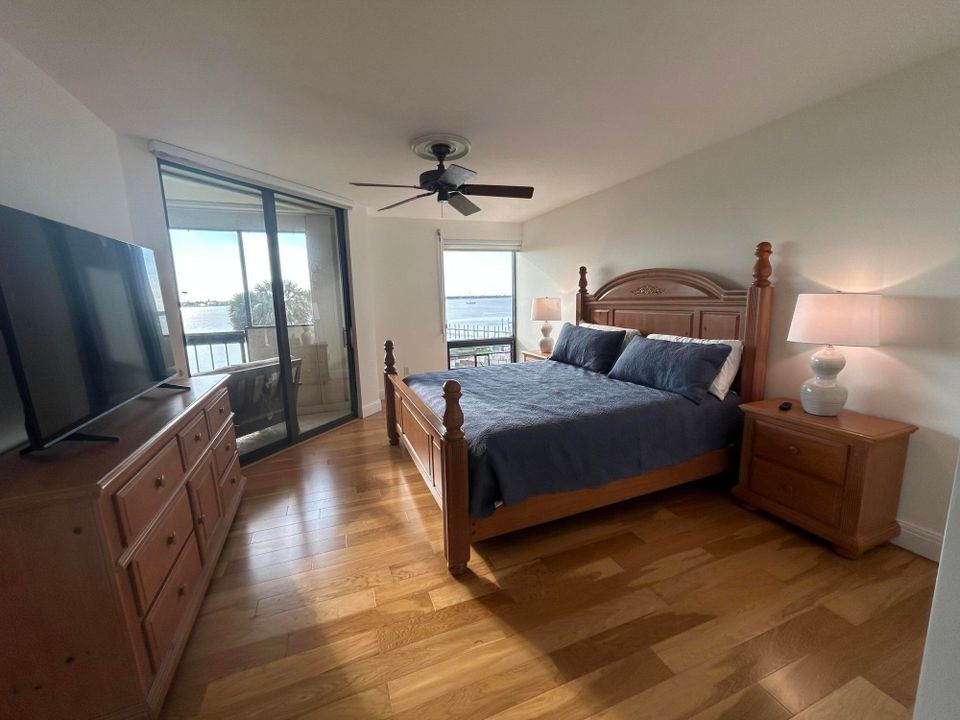 出租: $5,150 (2 贝兹, 2 浴室, 1417 平方英尺)