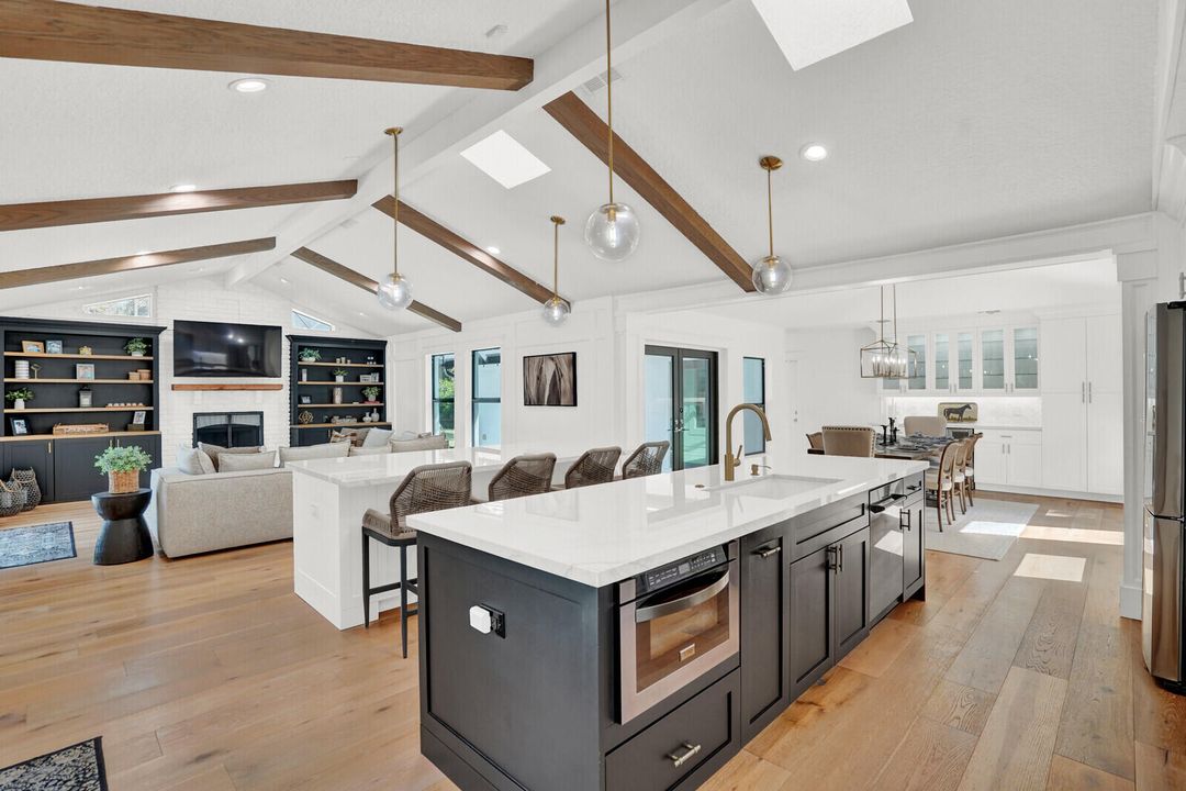 En Venta: $2,125,000 (5 camas, 4 baños, 3935 Pies cuadrados)