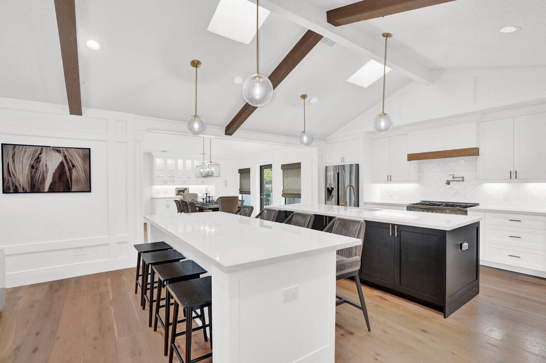 En Venta: $2,125,000 (5 camas, 4 baños, 3935 Pies cuadrados)