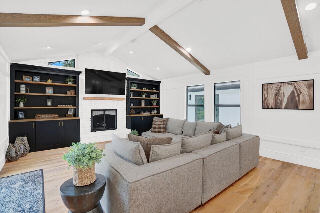 En Venta: $2,125,000 (5 camas, 4 baños, 3935 Pies cuadrados)