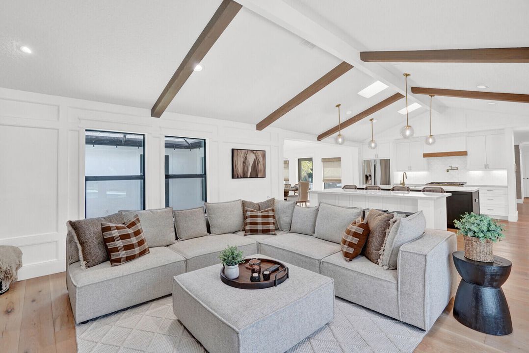 En Venta: $2,125,000 (5 camas, 4 baños, 3935 Pies cuadrados)