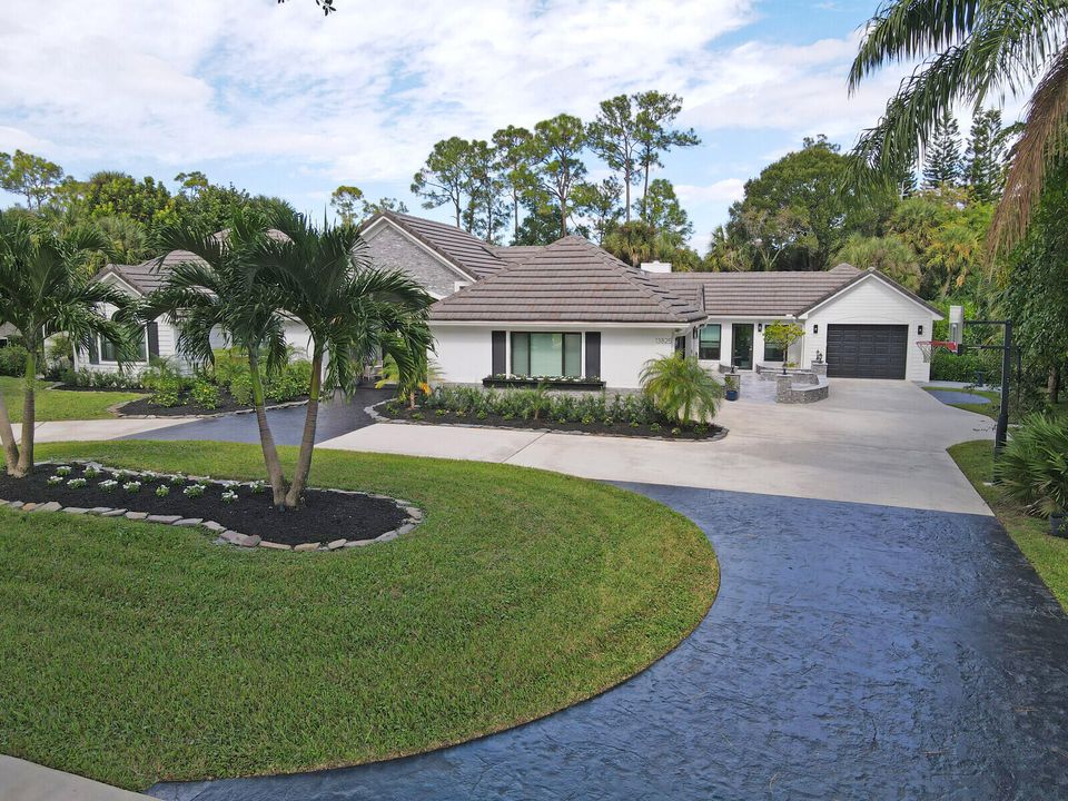 En Venta: $2,125,000 (5 camas, 4 baños, 3935 Pies cuadrados)