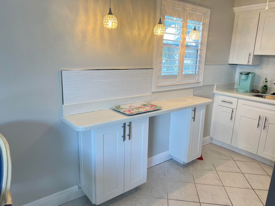 待售: $115,000 (2 贝兹, 2 浴室, 880 平方英尺)