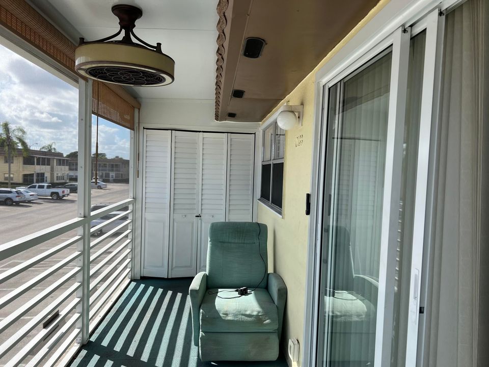 待售: $115,000 (2 贝兹, 2 浴室, 880 平方英尺)