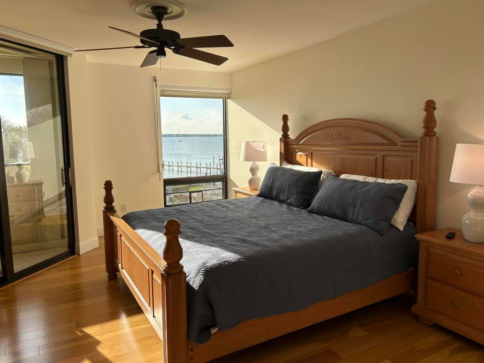 出租: $5,150 (2 贝兹, 2 浴室, 1417 平方英尺)