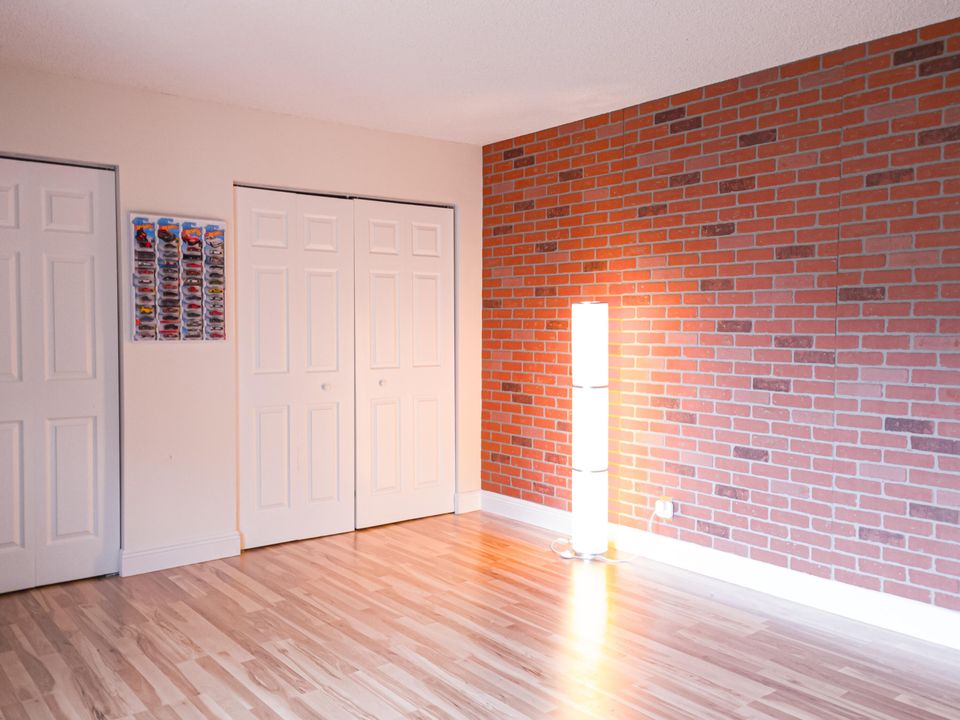 For Rent: $2,750 (2 beds, 2 baths, 1230 Square Feet)