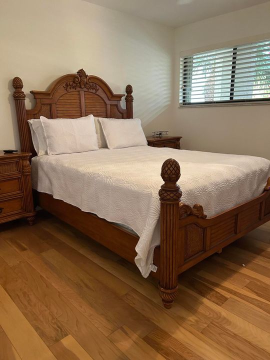 出租: $5,150 (2 贝兹, 2 浴室, 1417 平方英尺)