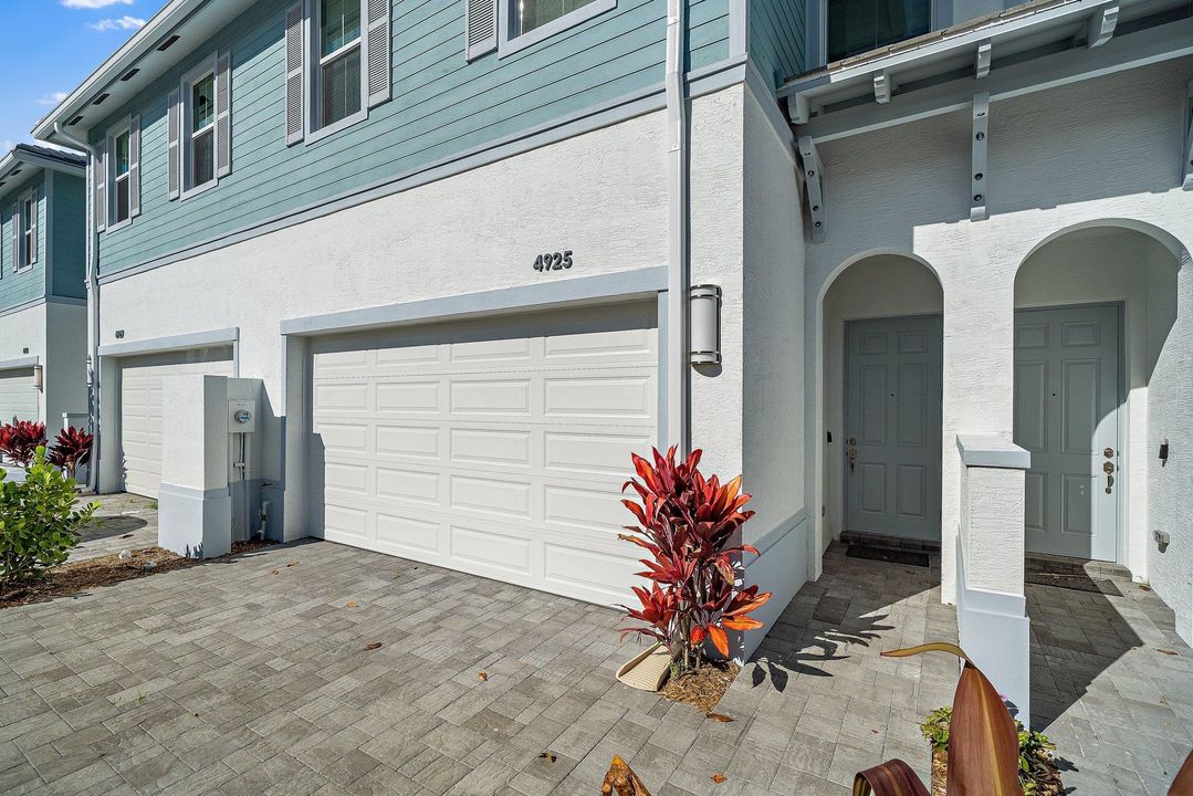 For Rent: $5,000 (3 beds, 2 baths, 2144 Square Feet)