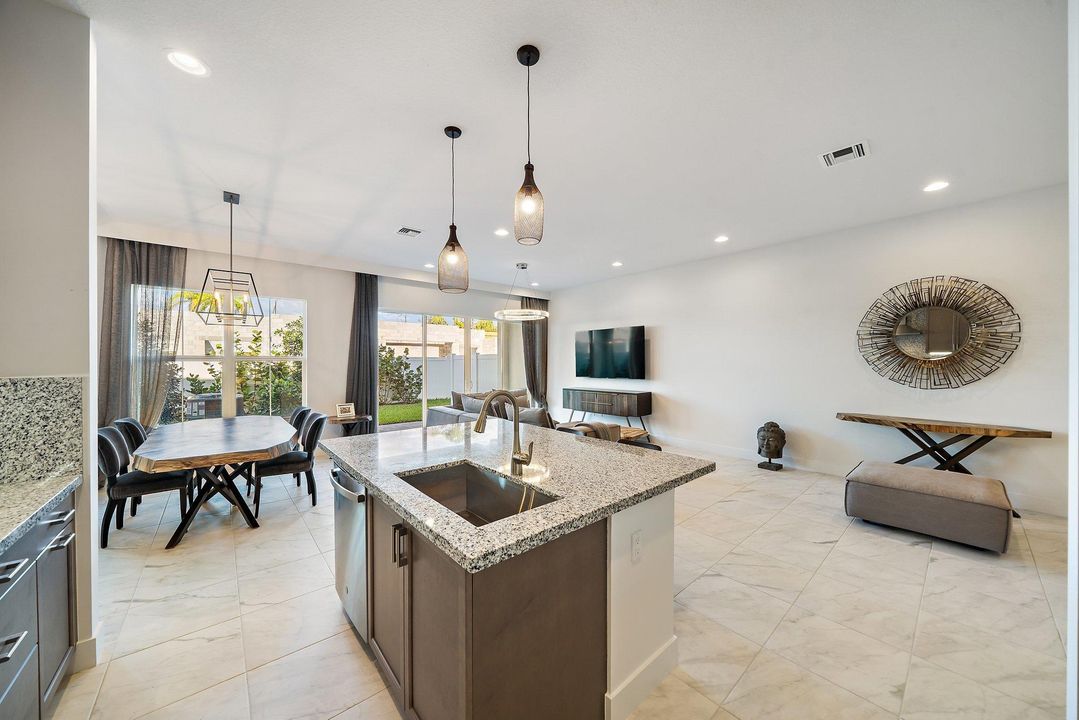 For Rent: $5,000 (3 beds, 2 baths, 2144 Square Feet)