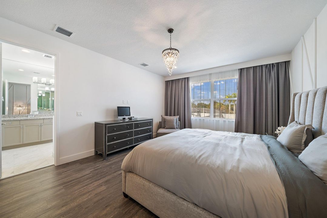 For Rent: $5,000 (3 beds, 2 baths, 2144 Square Feet)