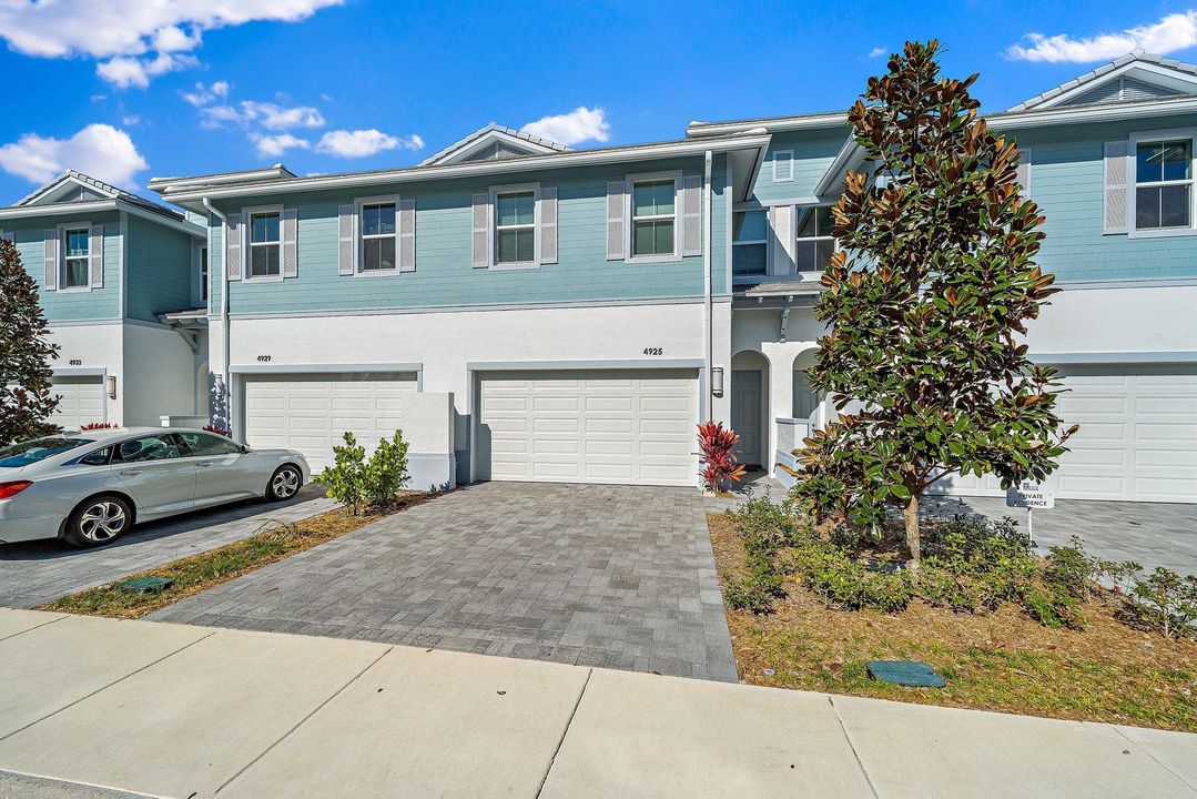 For Rent: $5,000 (3 beds, 2 baths, 2144 Square Feet)