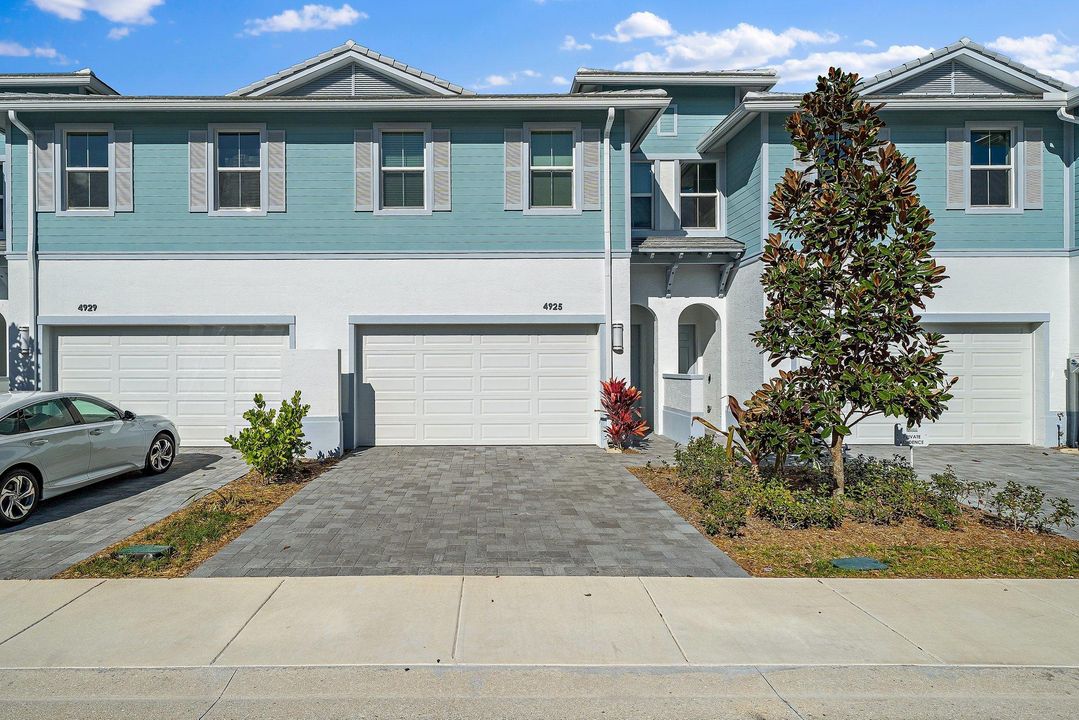 For Rent: $5,000 (3 beds, 2 baths, 2144 Square Feet)