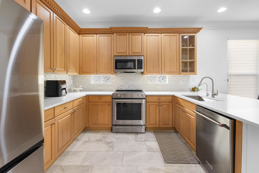 待售: $632,000 (4 贝兹, 3 浴室, 2414 平方英尺)