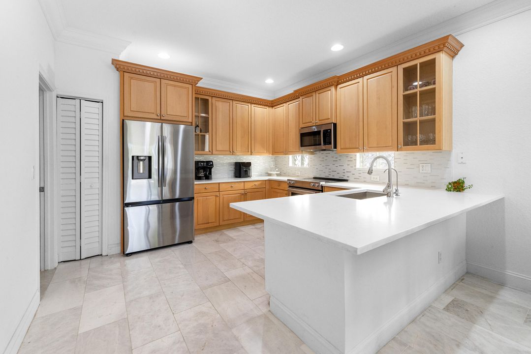 待售: $632,000 (4 贝兹, 3 浴室, 2414 平方英尺)