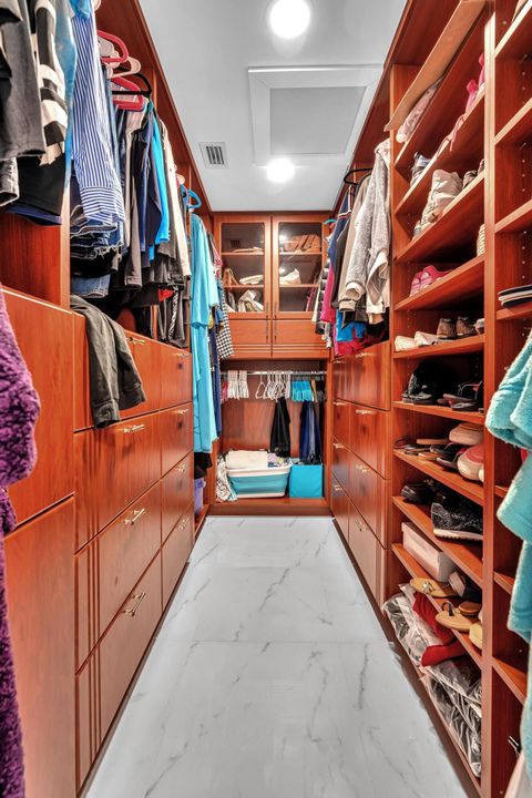 待售: $930,000 (3 贝兹, 3 浴室, 2363 平方英尺)