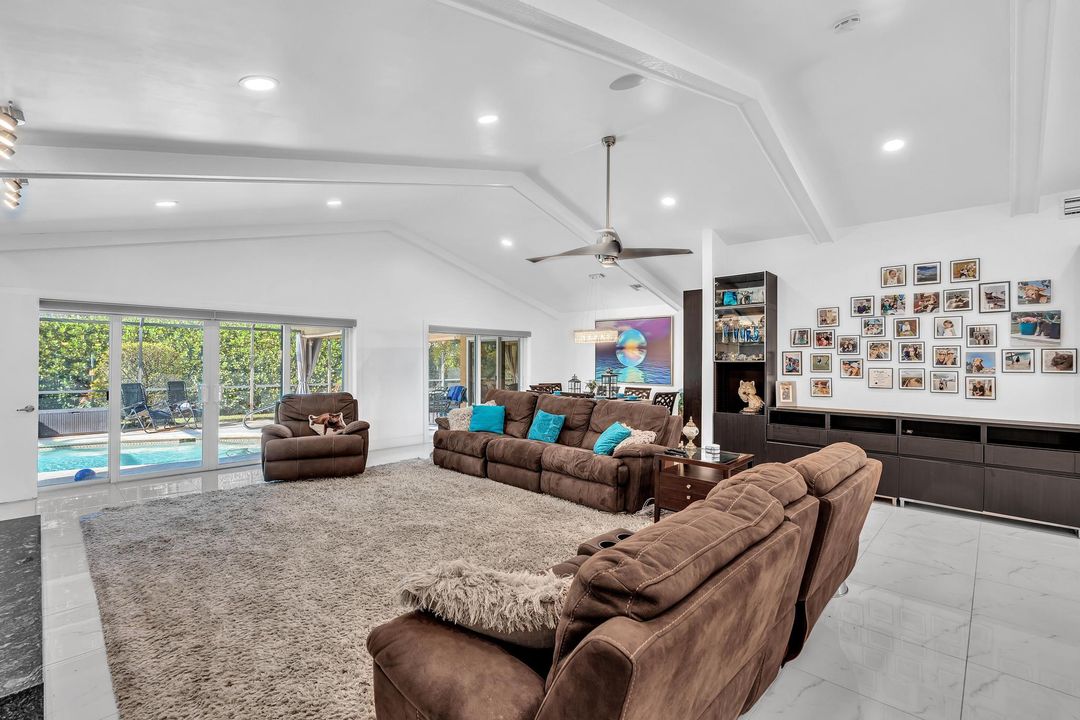 待售: $930,000 (3 贝兹, 3 浴室, 2363 平方英尺)