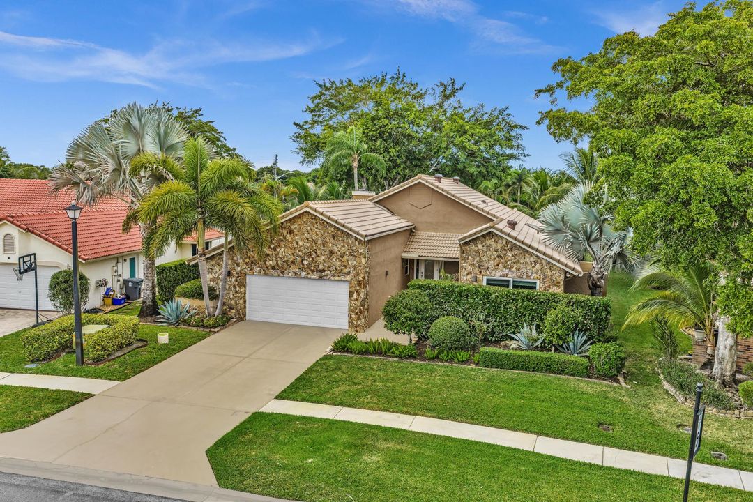 待售: $930,000 (3 贝兹, 3 浴室, 2363 平方英尺)