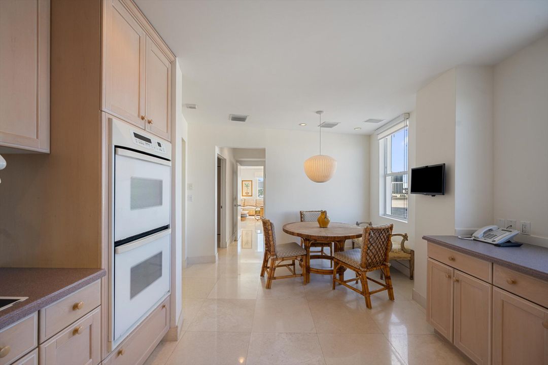 For Sale: $8,500,000 (2 beds, 3 baths, 2794 Square Feet)