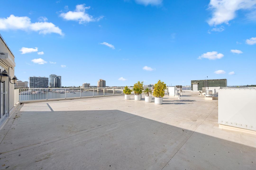 For Sale: $8,500,000 (2 beds, 3 baths, 2794 Square Feet)