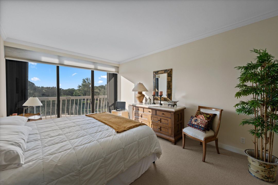 For Sale: $2,995,000 (3 beds, 3 baths, 3136 Square Feet)