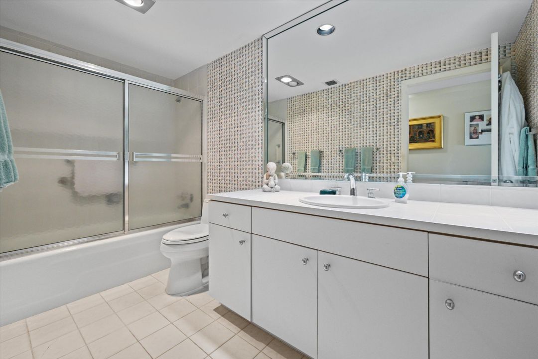 For Sale: $2,995,000 (3 beds, 3 baths, 3136 Square Feet)