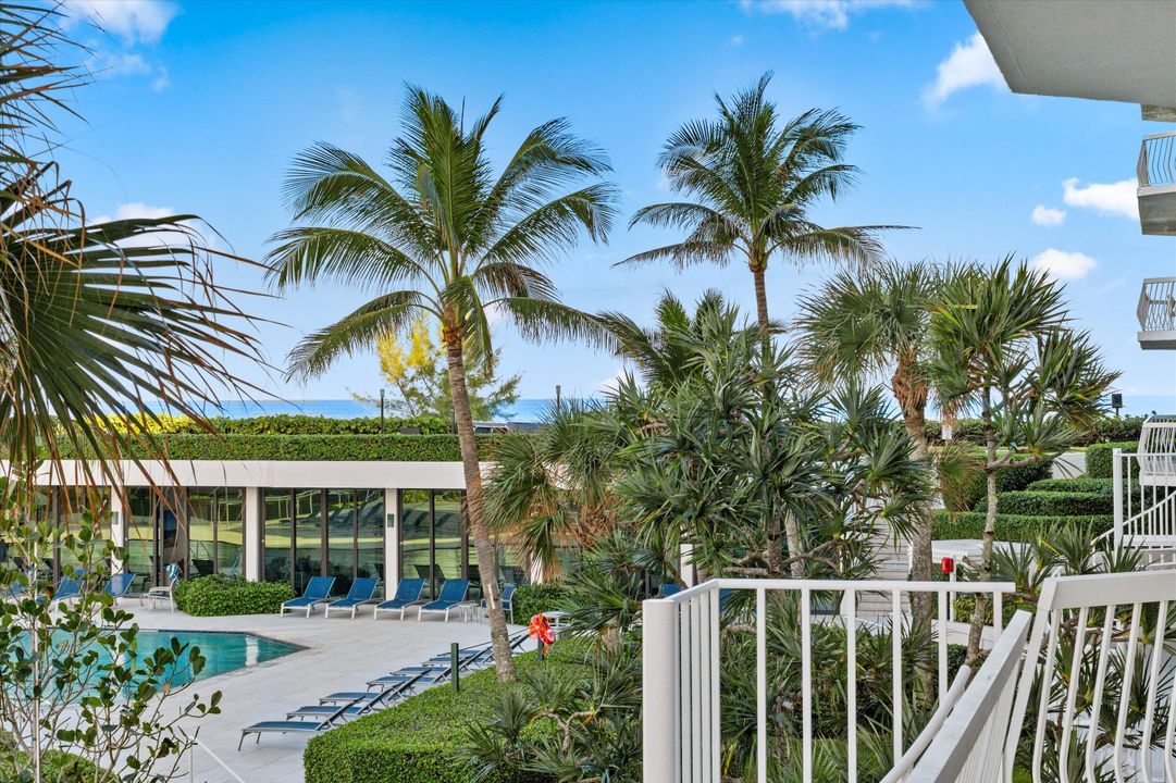 For Sale: $2,995,000 (3 beds, 3 baths, 3136 Square Feet)