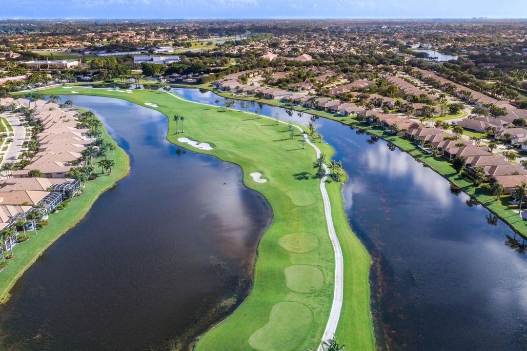 На продажу: $329,000 (2 спален, 2 ванн, 2175 Квадратных фут)