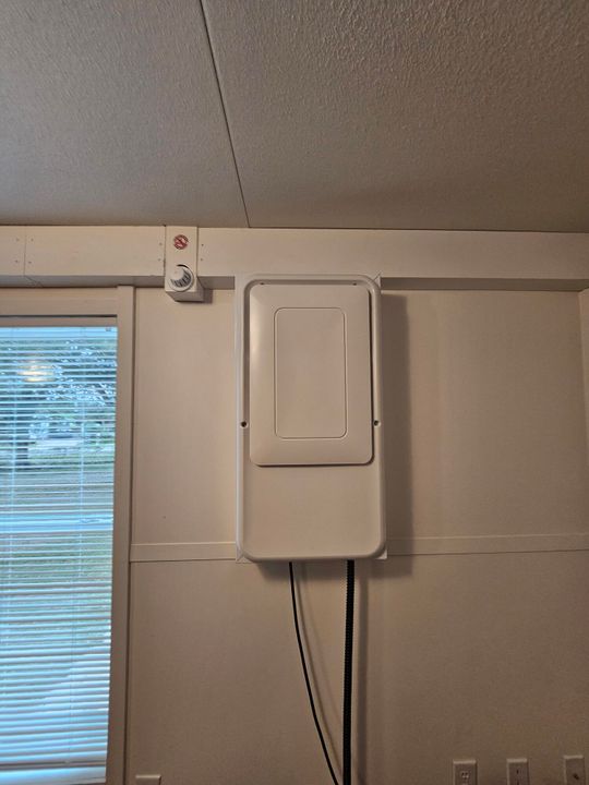 На продажу: $165,000 (2 спален, 1 ванн, 975 Квадратных фут)