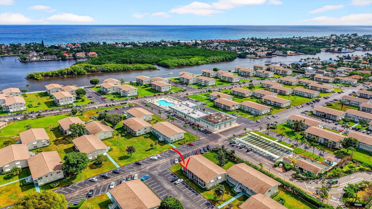 For Sale: $190,000 (2 beds, 1 baths, 815 Square Feet)