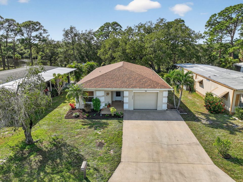 待售: $186,000 (2 贝兹, 2 浴室, 1319 平方英尺)