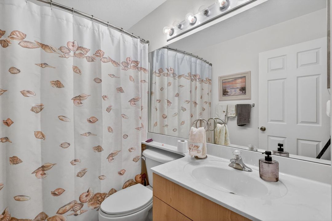 待售: $186,000 (2 贝兹, 2 浴室, 1319 平方英尺)