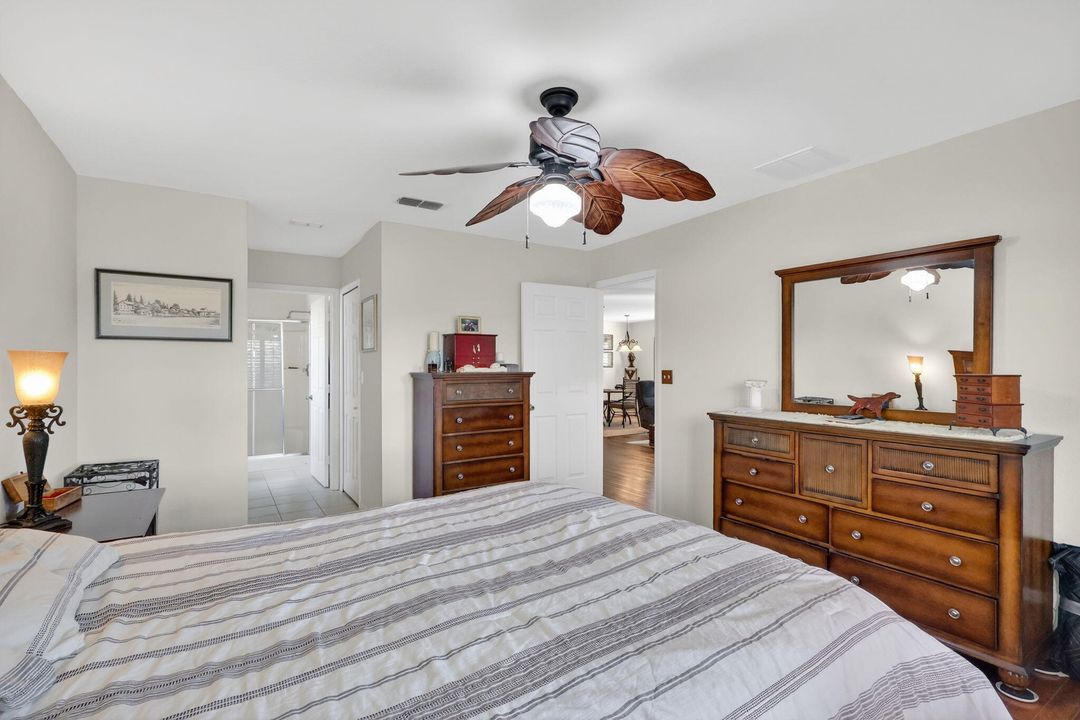 待售: $186,000 (2 贝兹, 2 浴室, 1319 平方英尺)