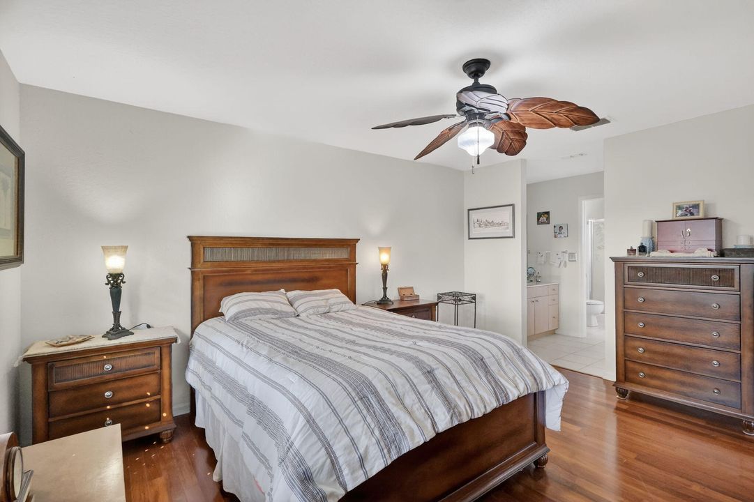 待售: $186,000 (2 贝兹, 2 浴室, 1319 平方英尺)