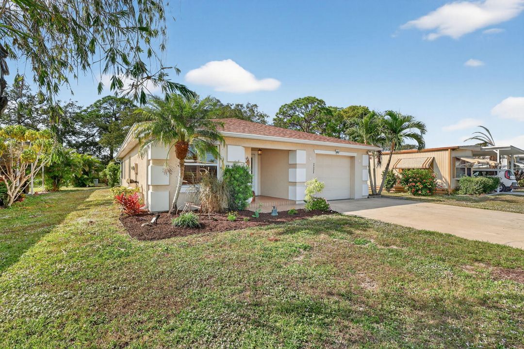 待售: $186,000 (2 贝兹, 2 浴室, 1319 平方英尺)