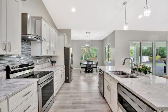 For Rent: $6,200 (4 beds, 3 baths, 2573 Square Feet)