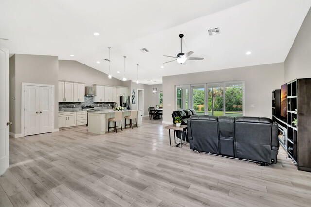 For Rent: $6,200 (4 beds, 3 baths, 2573 Square Feet)