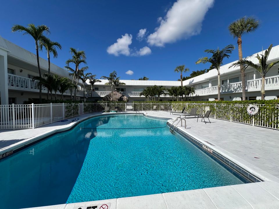 For Rent: $2,095 (1 beds, 1 baths, 580 Square Feet)